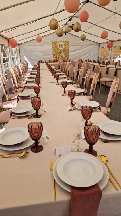 4262a7a0-4c88-46d4-b5ad-1df47c025d9d