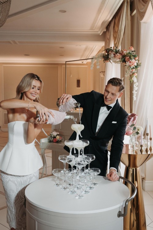 3814_A7402603-1222×1832